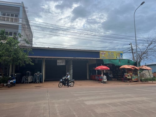 ផ្ទះ អាជីវកម្ម ជួល 130$/ខែ លើផ្លូវជាសុីម ចំពីក្រោយបុរីសៀងណាំ