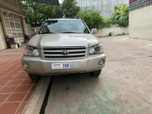 ឡានលក់សាង13900បុ៉ង១មា៉សីុន៤ឆ្នាំ០២