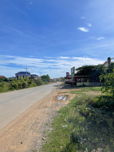 ដីជាប់ផ្លូវជាតិមុខរោងចក្រច្រកចេញ2 ត្រូវការលក់បន្ទាន់ ខាងជើងក្រុងច្បារមន3ឡូម៉ែត្រ