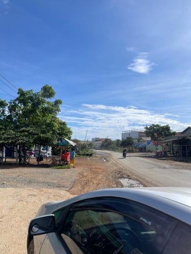 ដីជាប់ផ្លូវជាតិមុខរោងចក្រច្រកចេញ2 ត្រូវការលក់បន្ទាន់ ខាងជើងក្រុងច្បារមន3ឡូម៉ែត្រ