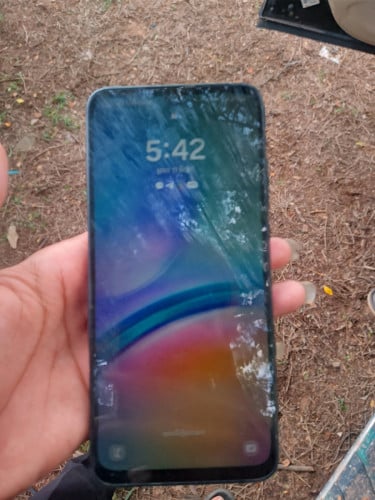 លក់50$ចចាបែកអេក្រង់