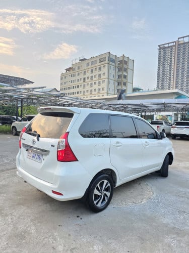 លានជប៉ុន7កៅអី3ជួរ Toyota Avenza017