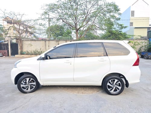 លានជប៉ុន7កៅអី3ជួរ Toyota Avenza017