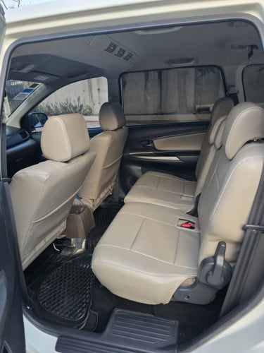 លានជប៉ុន7កៅអី3ជួរ Toyota Avenza017