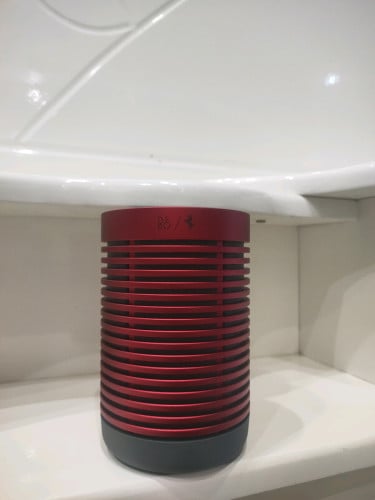ទើបកាត់បាន B&o Beosound Explore Ferrari Red/Black Edition