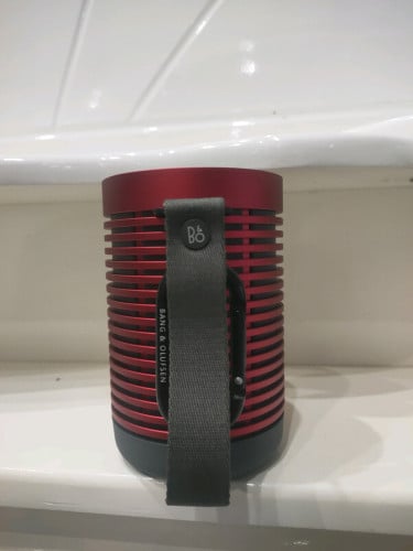 ទើបកាត់បាន B&o Beosound Explore Ferrari Red/Black Edition