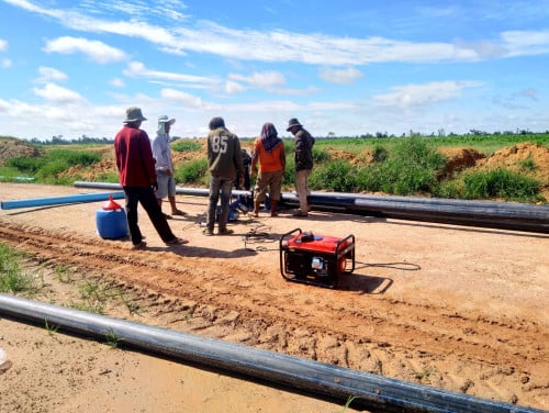 អ៊ុតទុយយោខ្មៅ HDPE និងមានផ្គត់ផ្គង់ផងដែរ គ្រប់ខ្នាតតូចធំ