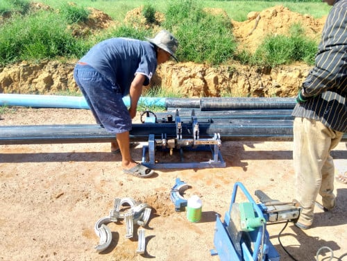 អ៊ុតទុយយោខ្មៅ HDPE និងមានផ្គត់ផ្គង់ផងដែរ គ្រប់ខ្នាតតូចធំ