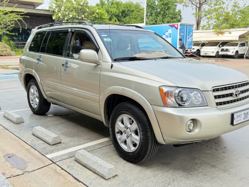 ឡានលក់ Highlander