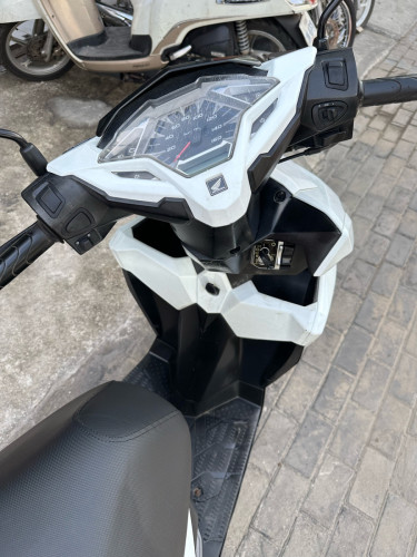 លក់Honda click