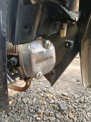 ម៉ូតូ honda wave 110c ម្ចាស់ដើម លក់ក្នុងតំលៃ 1150$ លេខទំនាក់ទំនងក្នុងការទិញ 012422632, 067382999