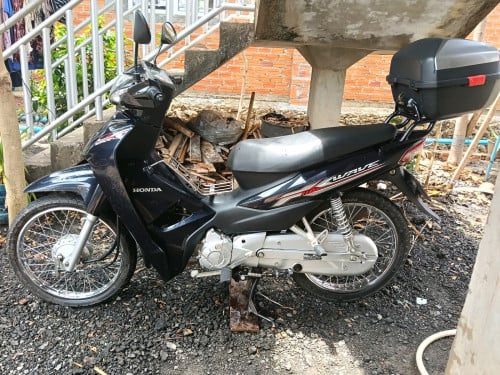ម៉ូតូ honda wave 110c ម្ចាស់ដើម លក់ក្នុងតំលៃ 1150$ លេខទំនាក់ទំនងក្នុងការទិញ 012422632, 067382999