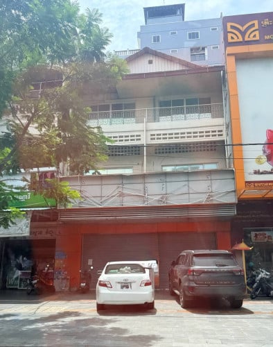 ផ្ទះសម្រាប់ជួល២ល្វែងជាប់គ្នា/House for Rent, ទីតាំង: លើផ្លូវម៉ៅសេទុងសង្កាត់ទំនប់ទឹក ខណ្ឌបឹងកេងកង