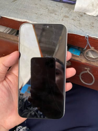 អេក្រង់ថ្មីiPhone 11បែកដូចក្នុងរូប 10$