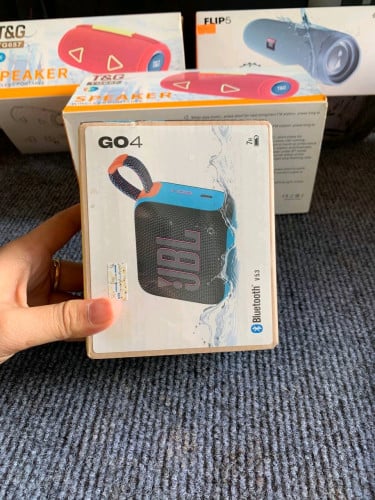 បាស JBL GO2