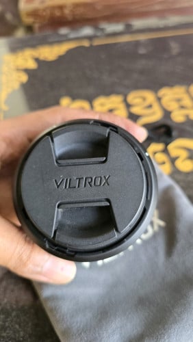លក់ lens viltrox 50 mm / 2.0 FE