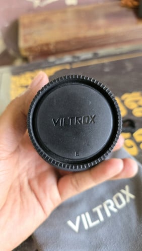 លក់ lens viltrox 50 mm / 2.0 FE