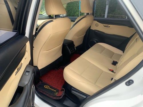 ឡានលក់បន្ទាន់ Lexus NX200t 015 3បេតុង ប៉ុង1