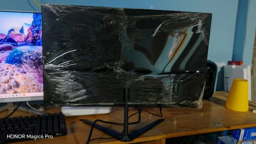 លក់ Monitor Gratewoll នៅស្អាត98%