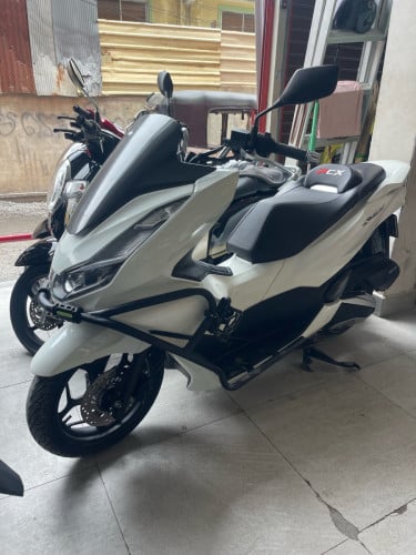 សានុំម្ចាស់ដេីមPCX125cc