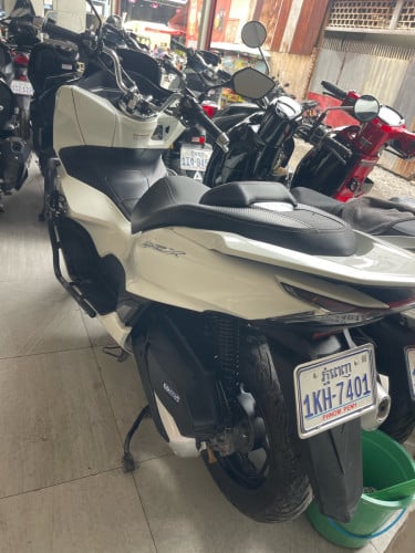 សានុំម្ចាស់ដេីមPCX125cc