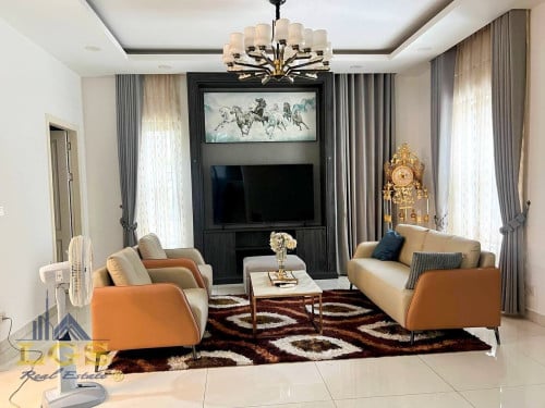 វីឡាឃ្វីនសម្រាប់ជួល | Queen Villa For Rent