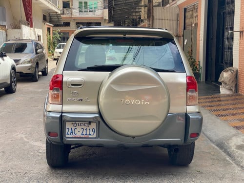 ឡានលក់ RAV4 L ឆ្នាំ02 ឡានស្អាត