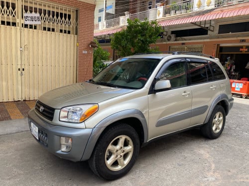 ឡានលក់ RAV4 L ឆ្នាំ02 ឡានស្អាត