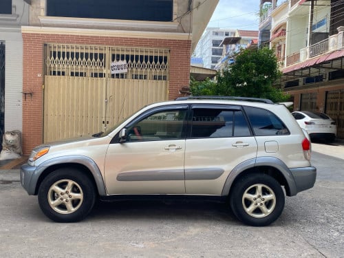 ឡានលក់ RAV4 L ឆ្នាំ02 ឡានស្អាត
