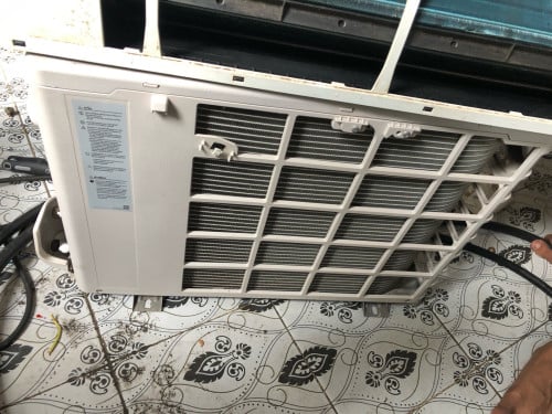 លក់Samsung 1,5hp inverter សន្សំសំចៃភ្លេីងឆ្មាំ2025