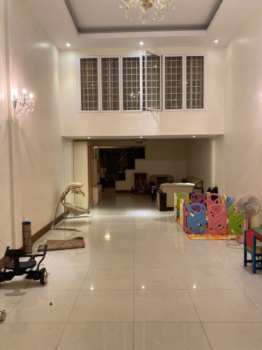 ផ្ទះសម្រាប់ជួលរកស៊ី នៅទួលទំពូង | Shop house for rent at Tuol Tompung