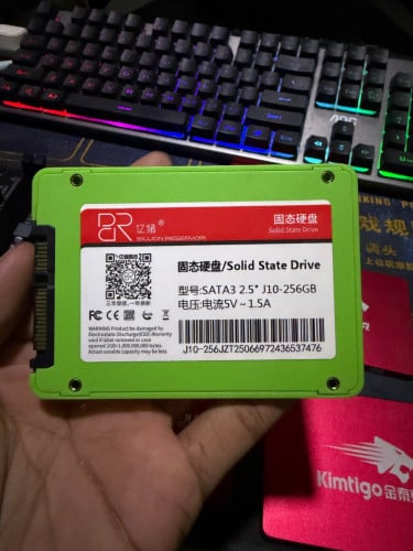 លក់ SSD 256g