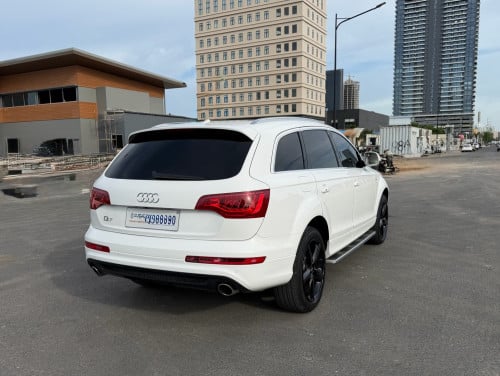 *តម្លៃ១មុឺនជាង រក SUV 7កៅអី គឺ Audi Q7 នេះហើយ*