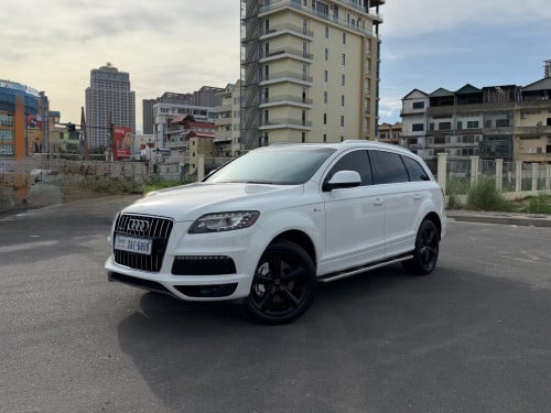 *តម្លៃ១មុឺនជាង រក SUV 7កៅអី គឺ Audi Q7 នេះហើយ*