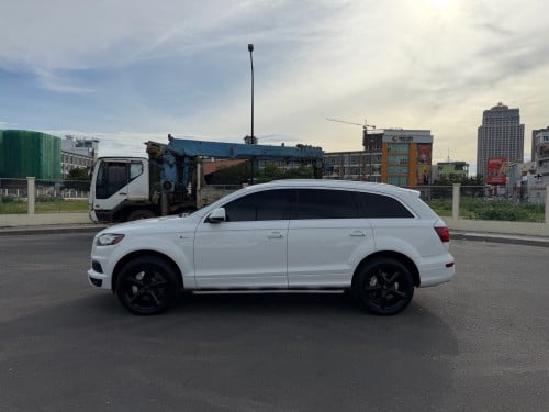 *តម្លៃ១មុឺនជាង រក SUV 7កៅអី គឺ Audi Q7 នេះហើយ*