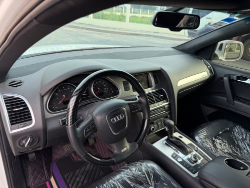 *តម្លៃ១មុឺនជាង រក SUV 7កៅអី គឺ Audi Q7 នេះហើយ*