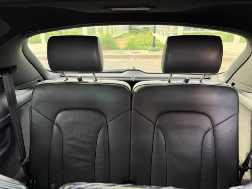 *តម្លៃ១មុឺនជាង រក SUV 7កៅអី គឺ Audi Q7 នេះហើយ*
