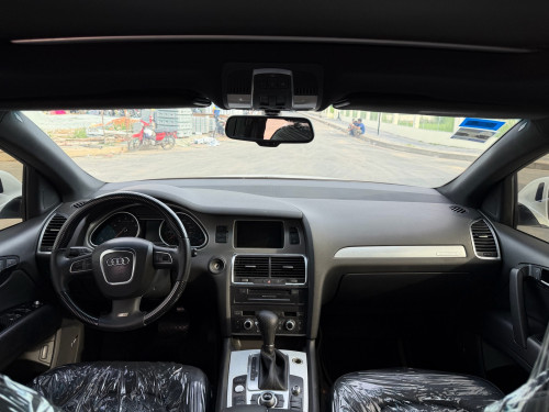 *តម្លៃ១មុឺនជាង រក SUV 7កៅអី គឺ Audi Q7 នេះហើយ*