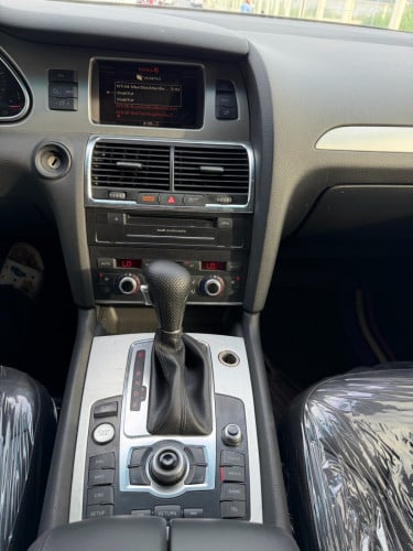 *តម្លៃ១មុឺនជាង រក SUV 7កៅអី គឺ Audi Q7 នេះហើយ*