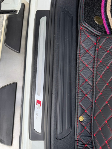*តម្លៃ១មុឺនជាង រក SUV 7កៅអី គឺ Audi Q7 នេះហើយ*