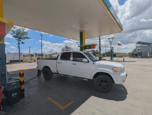 លក់tundra 04 p2