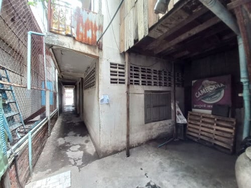 ๐ฆHouse Available for Urgent Sale at a Special Price (Negotiable).