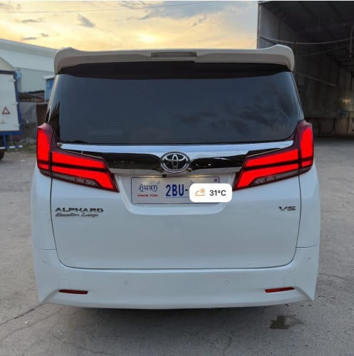 ឆ្វេងសុីន V6 spec រស្សុី executive lounge