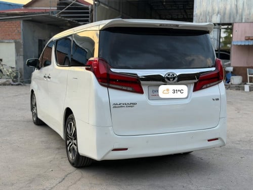 ឆ្វេងសុីន V6 spec រស្សុី executive lounge