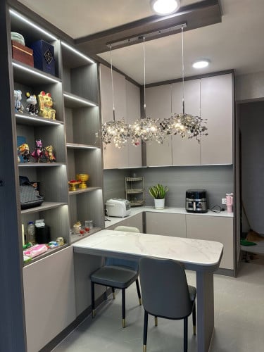 2 bed rent $700 at urban