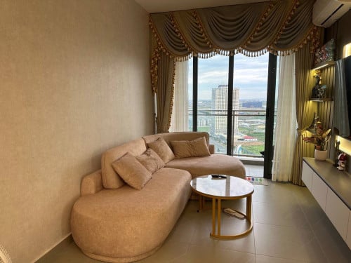 2 bed rent $700 at urban