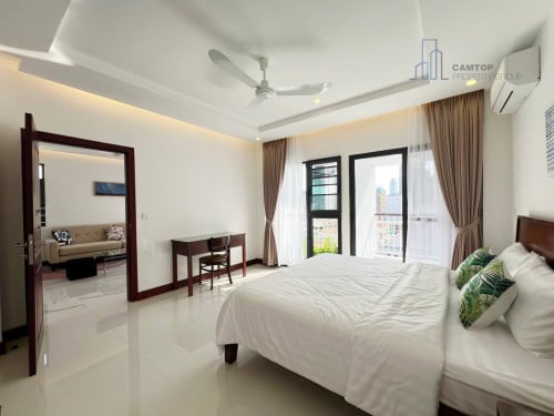 2 Bedroom Modern Apartment For Rent In BKK3 With Pool