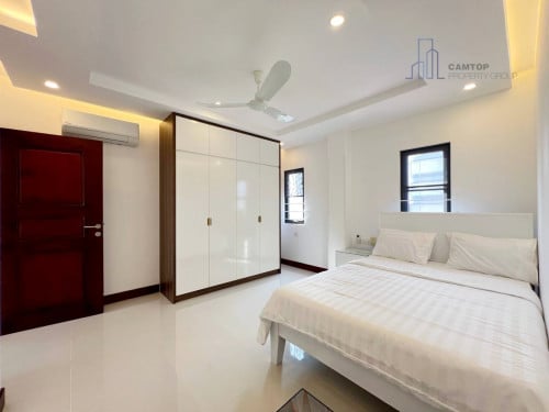 2 Bedroom Modern Apartment For Rent In BKK3 With Pool