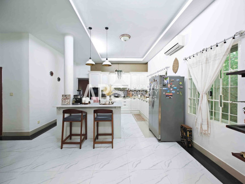 4 Bedroom Villa For Sale - | Chrouy Changva | Phnom Penh