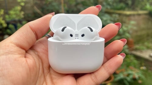 AirPod 4th condition 99%